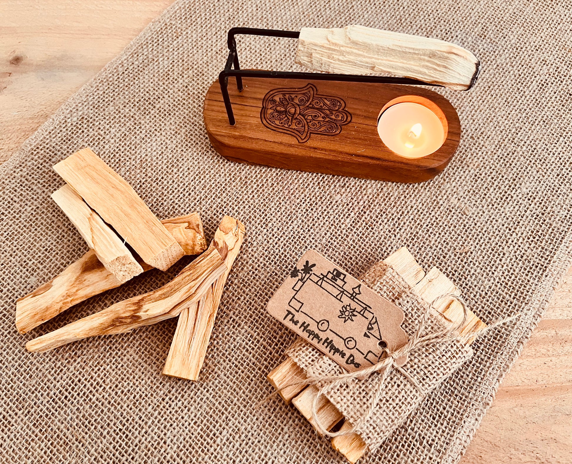 Natural wooden Palo Santo wood incense sticks, handmade natural purifying Holy Wood Santo sticks, hand wrapped plastic free incense home fragrance yoga meditation incense