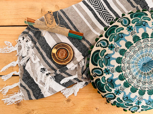 Handmade black and teal meditation set with cushion, cotton throw, meditation incense sticks and wooden incense holder – eco-friendly yoga gift set for mindfulness and relaxation