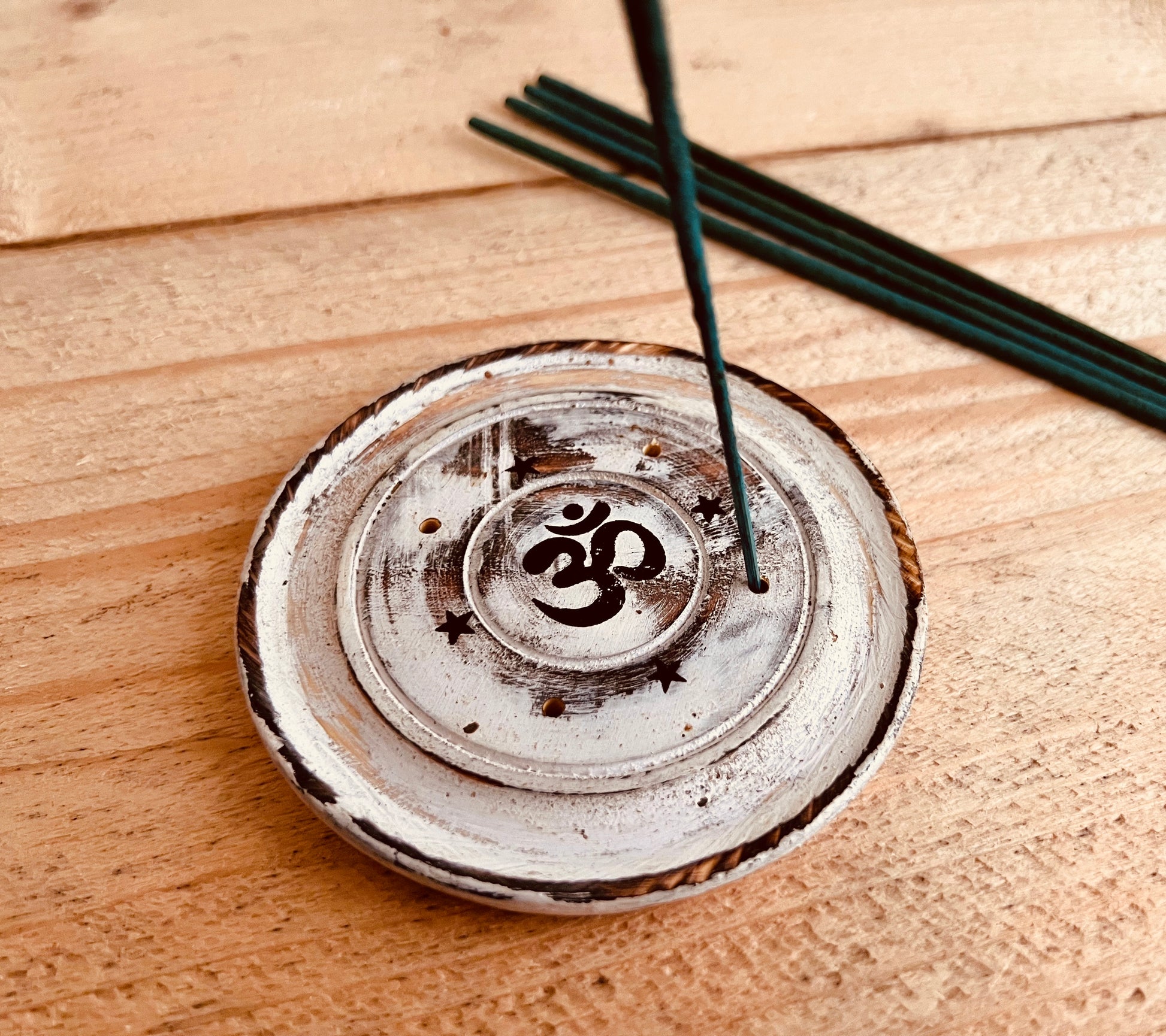 Handmade Fair Trade Ethically Sourced Bohemian Hippie Incense Stick Holder Ash Catcher Mango Wood Round Plate White Brown 