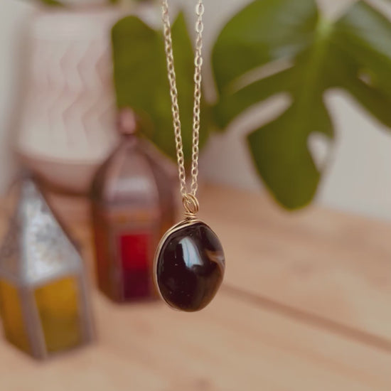 Gem stone pendant necklace handmade fair trade ethical jewellery onyx ethically sourced polished stone necklace